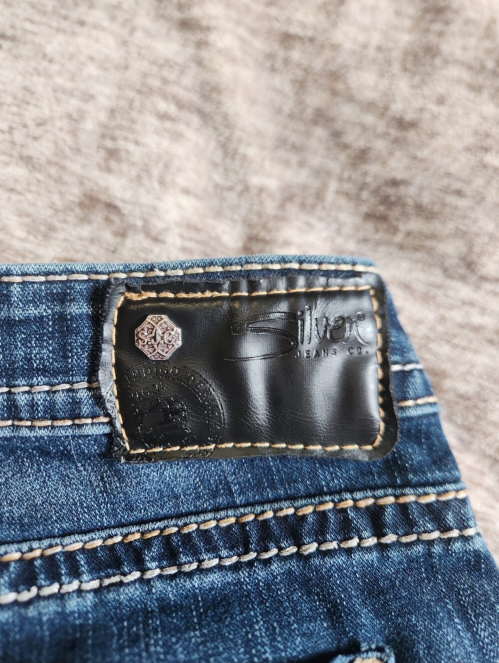 Silver Jeans Co. Suki Mid Straight Fluid Denim Sz W28 L34 Y2K 00s Aesthetic - Picture 11 of 14